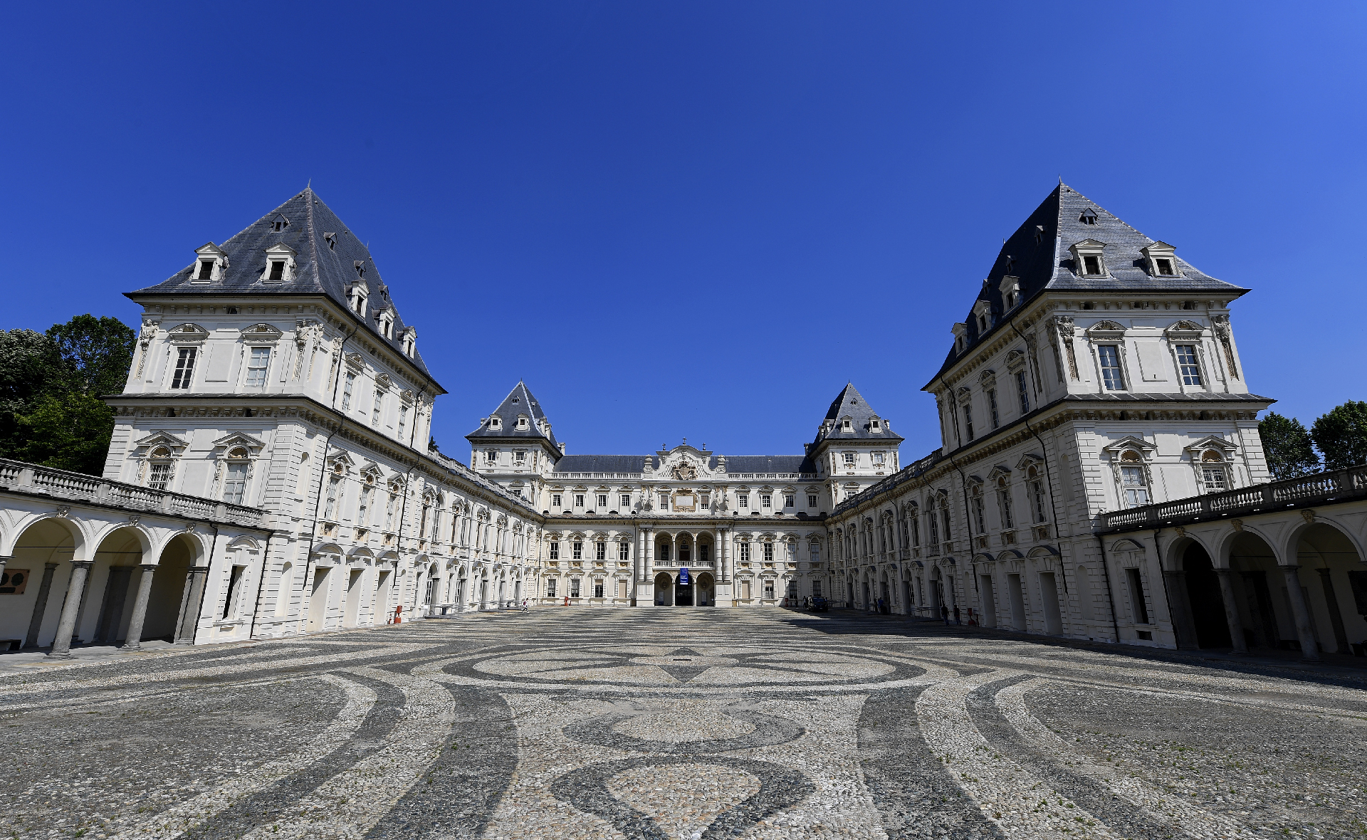 Sharper Torino Visite Guidate Al Castello Del Valentino SHARPER Night