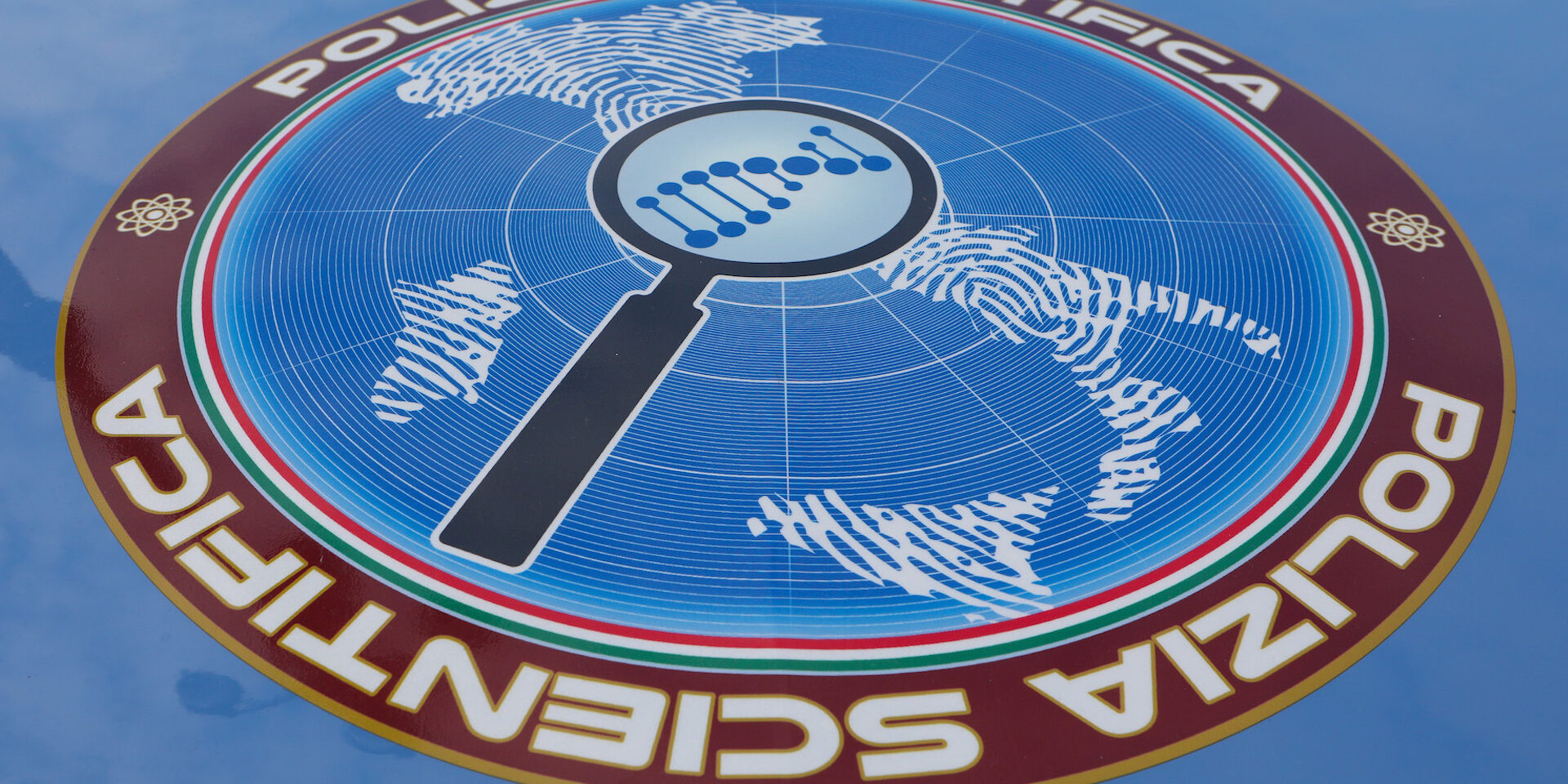 POLIZIA SCIENTIFICA E SCENA DEL CRIMINE