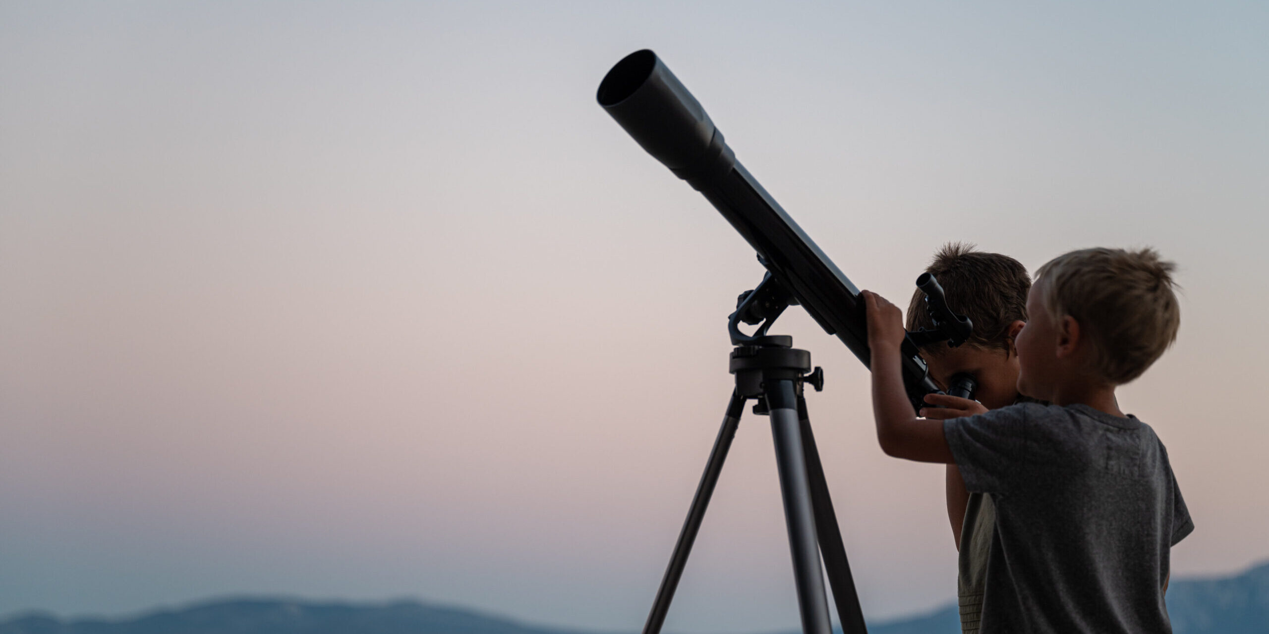 Occhi al cielo! Occhi al cielo!