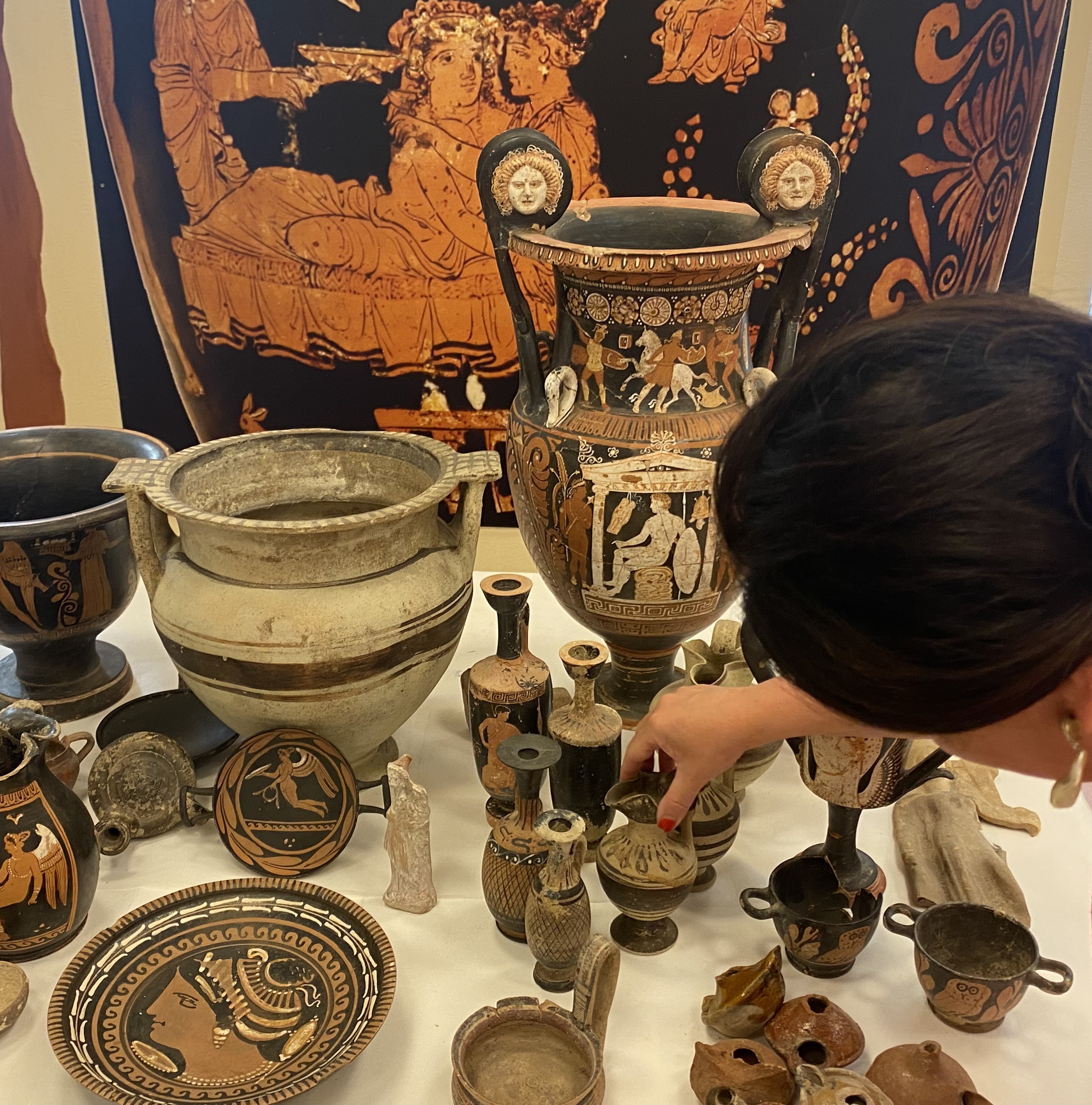 PATRIMONI RESTITUITI – VERO O FALSO ? REPERTI ARCHEOLOGICI DALLA TERRA DI BARI