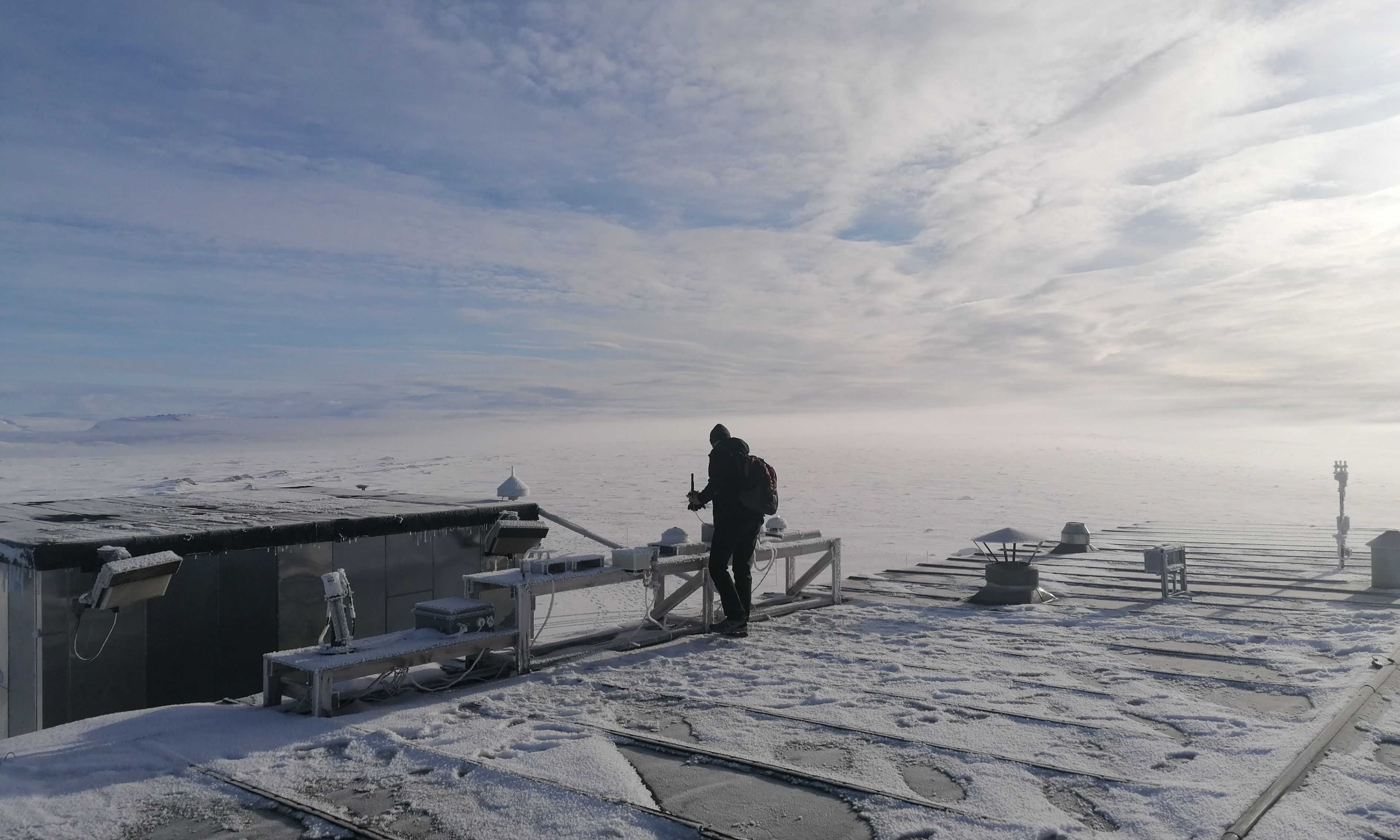 Dall’Antartide all’Artico: un viaggio tra ghiacci, aurore polari e cambiamenti climatici