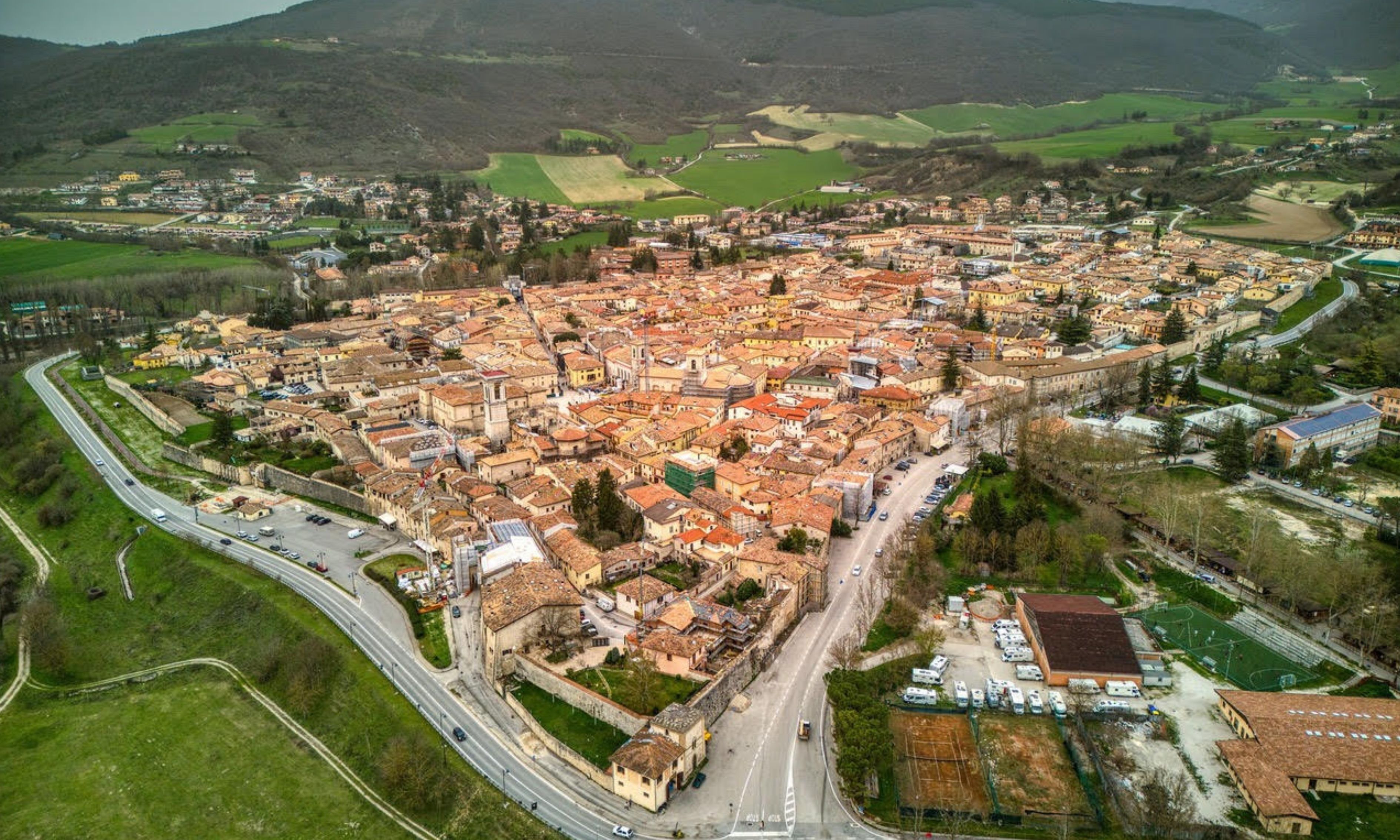 Le comunità delle aree interne italiane: un viaggio tra terremoti, abbandoni, difficoltà, ed esempi virtuosi di resilienza