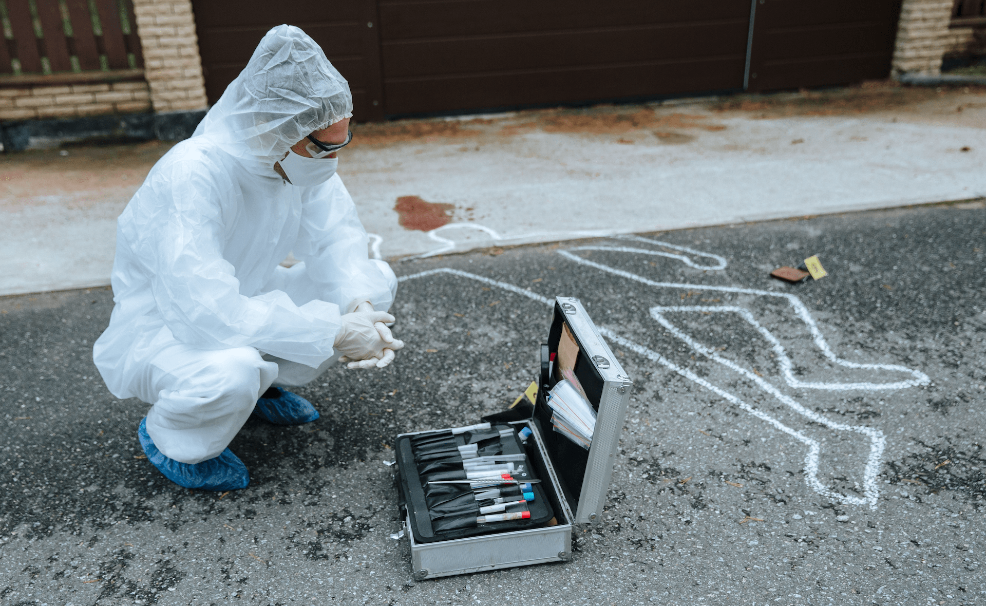 POLIZIA SCIENTIFICA E SCENA DEL CRIMINE